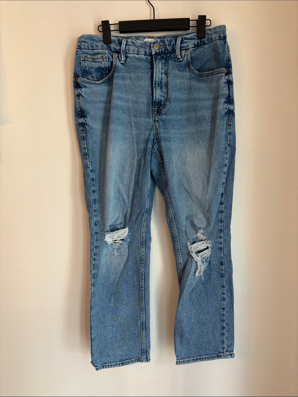Good American women’s distressed light wash straight leg stretch jeans size 10